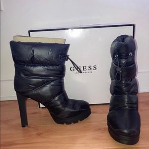 Guess.. ankle black booty